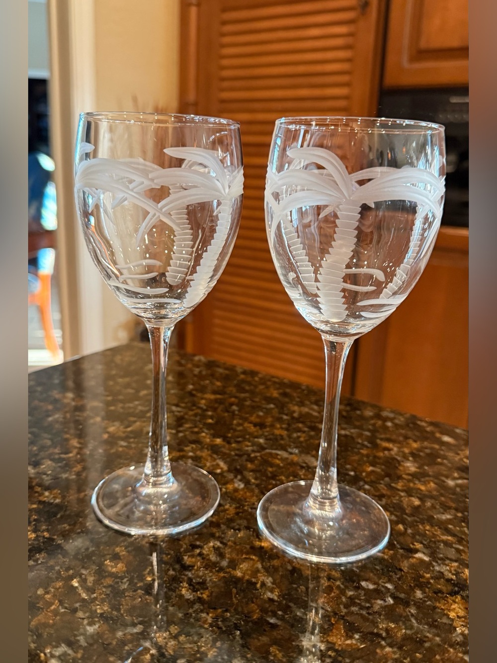 Rolf Glass Palm Tree Etched Wine Glasses - Set of 2 - Picture 2 of 6